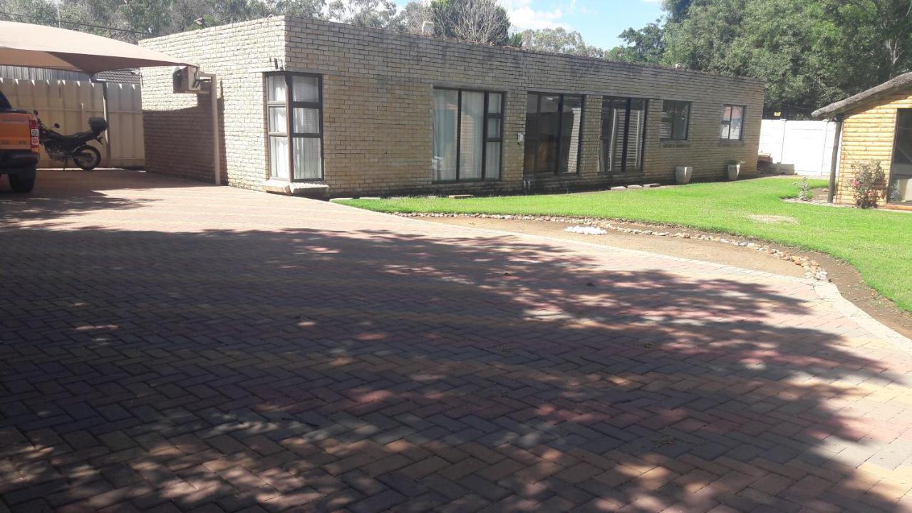 New Lodge Bloemfontein Luaran gambar